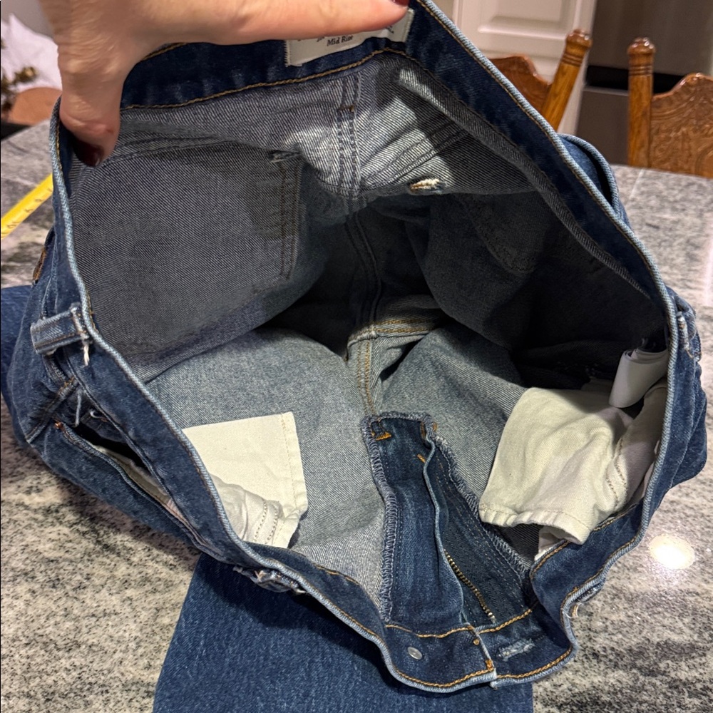 Abercrombie & Fitch 90’s Strait Mid Rise - size 31 regular (pair 1 of 2) - Picture 8 of 8